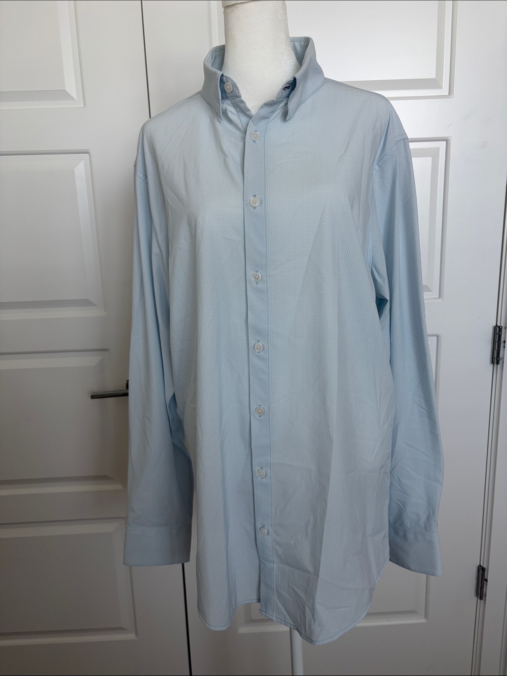 Mizzen+Main Pale Blue Men's Button-Down Dress Shirt